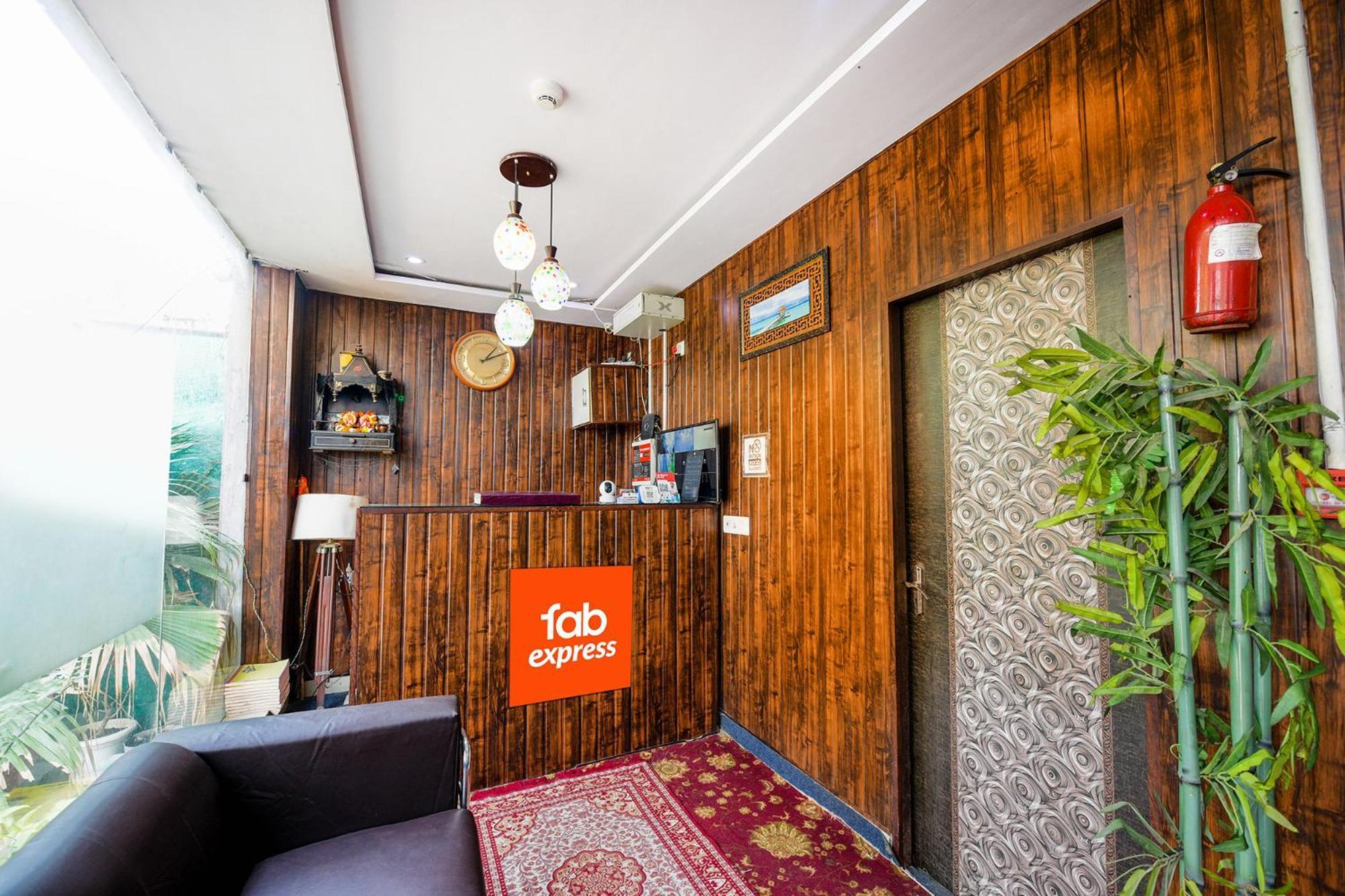 Hotel O Golden Stone Ghaziabad Exterior photo