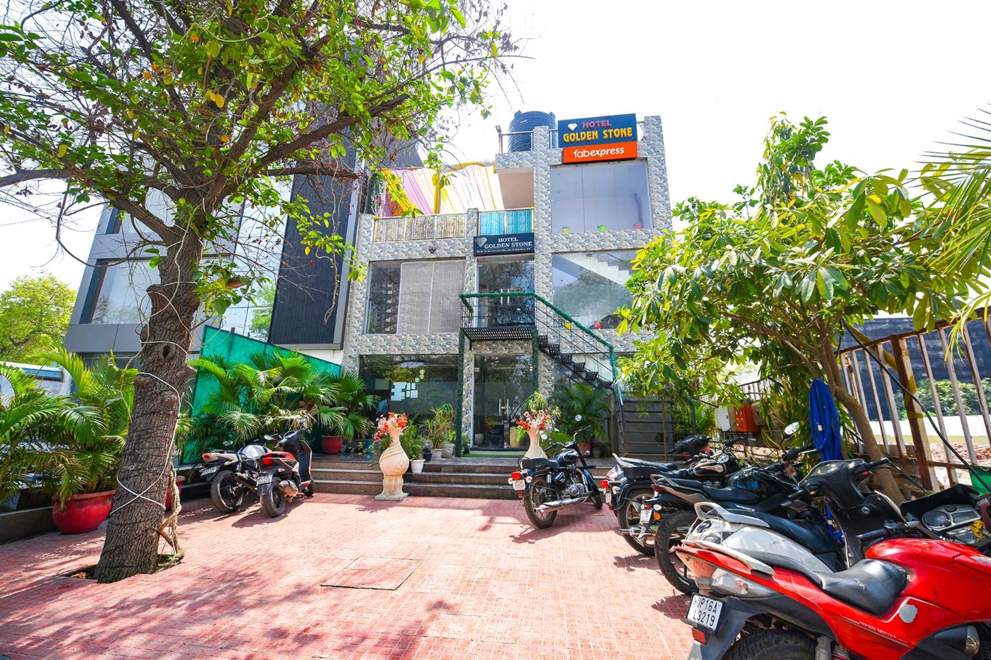 Hotel O Golden Stone Ghaziabad Exterior photo