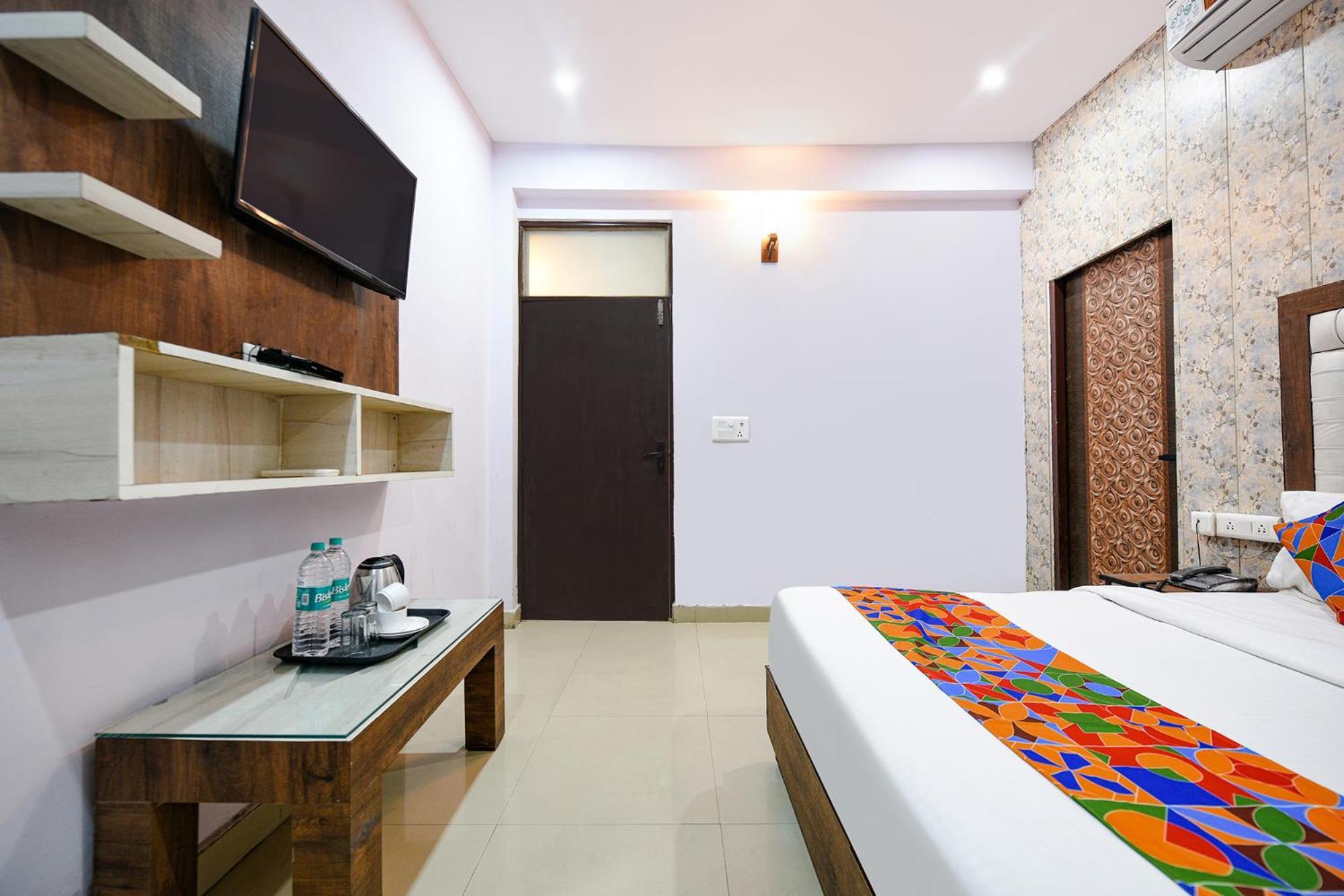 Hotel O Golden Stone Ghaziabad Exterior photo