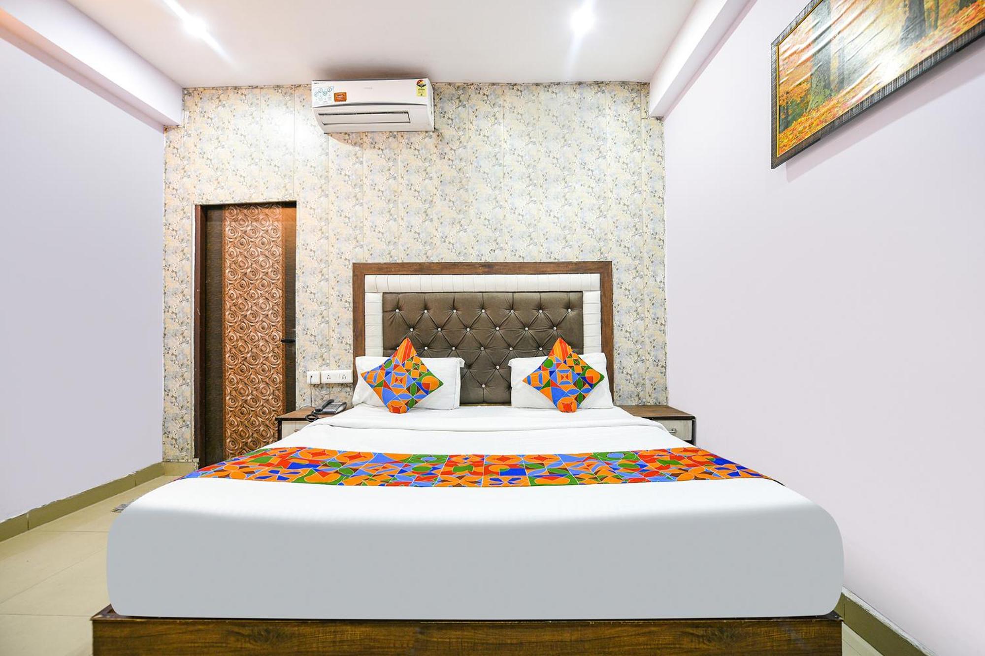 Hotel O Golden Stone Ghaziabad Exterior photo