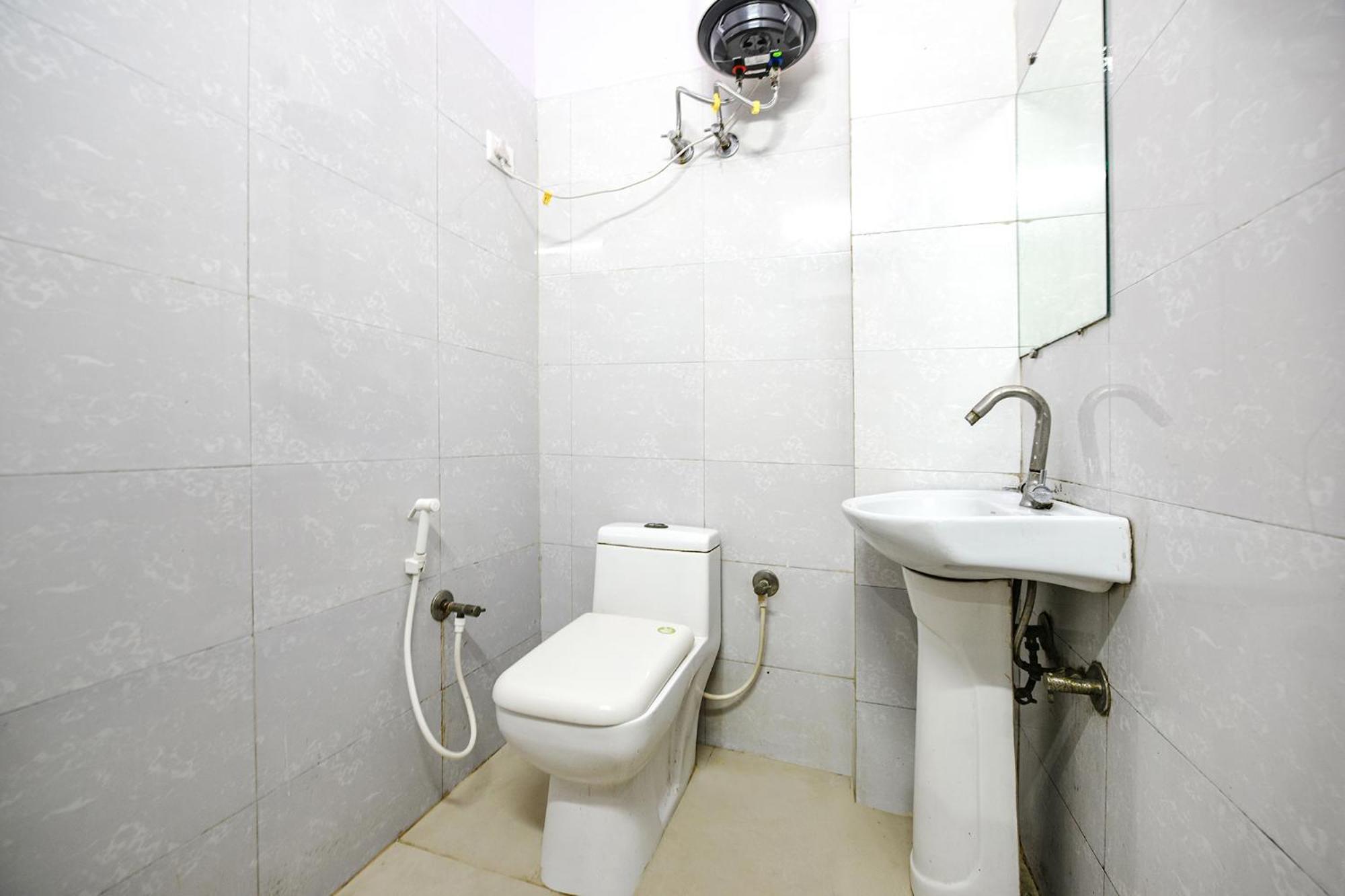 Hotel O Golden Stone Ghaziabad Exterior photo