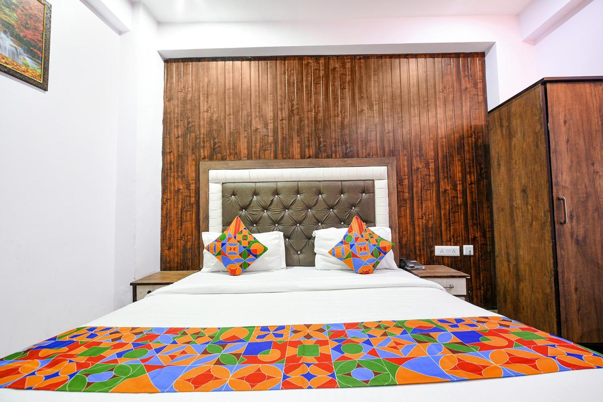 Hotel O Golden Stone Ghaziabad Exterior photo