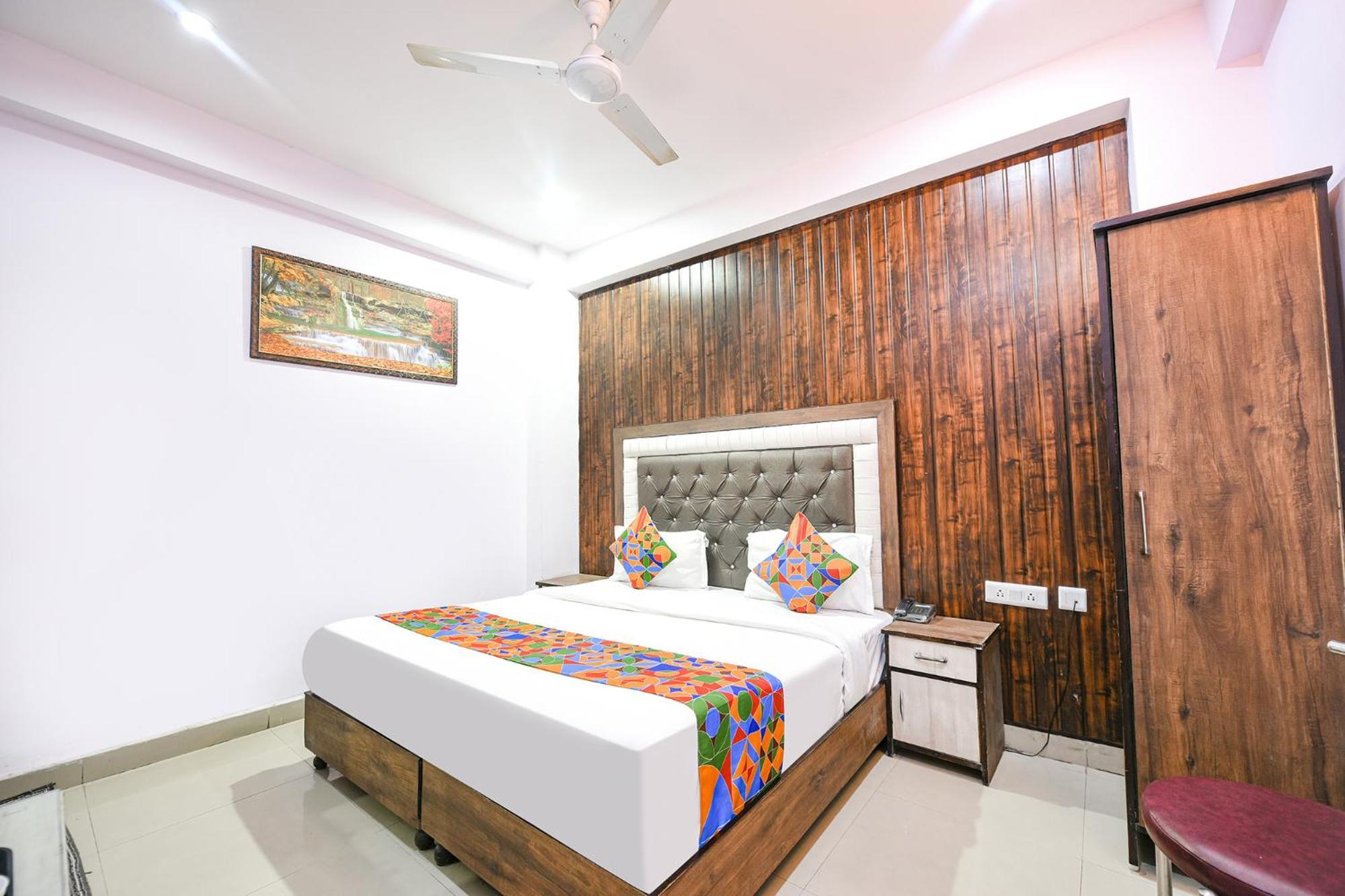 Hotel O Golden Stone Ghaziabad Exterior photo