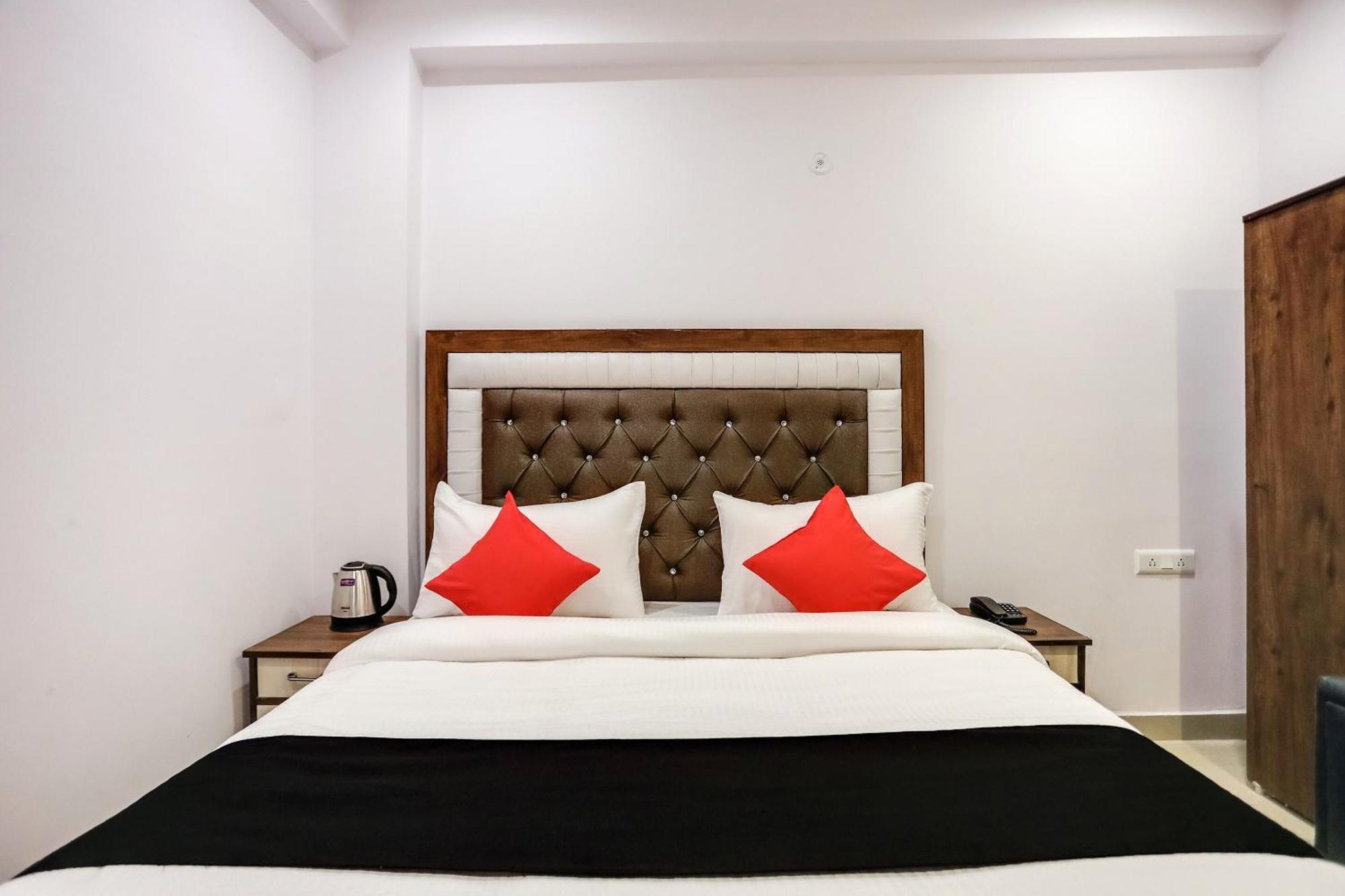 Hotel O Golden Stone Ghaziabad Exterior photo