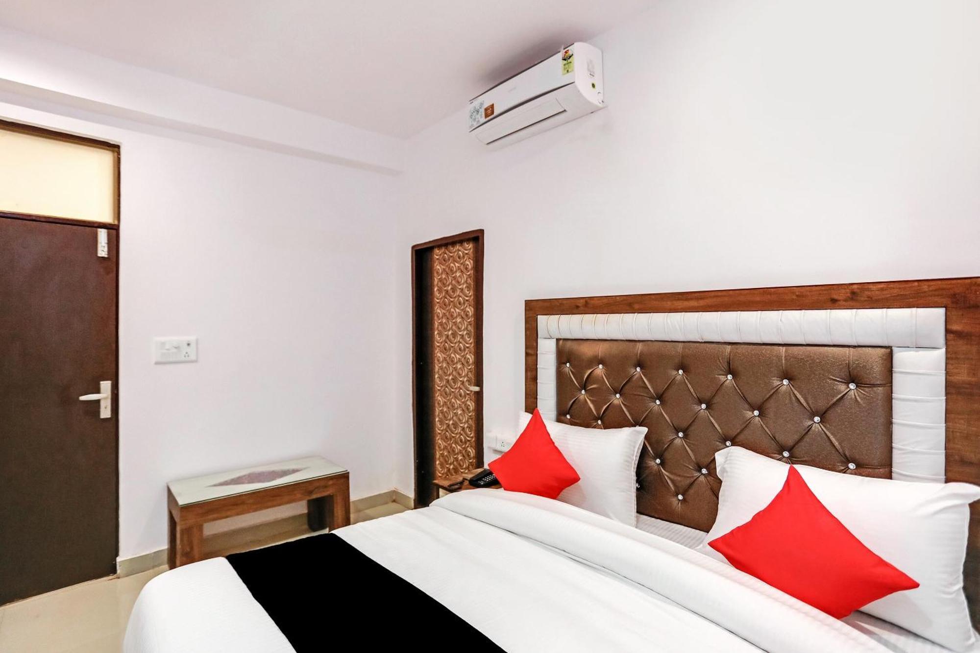 Hotel O Golden Stone Ghaziabad Exterior photo