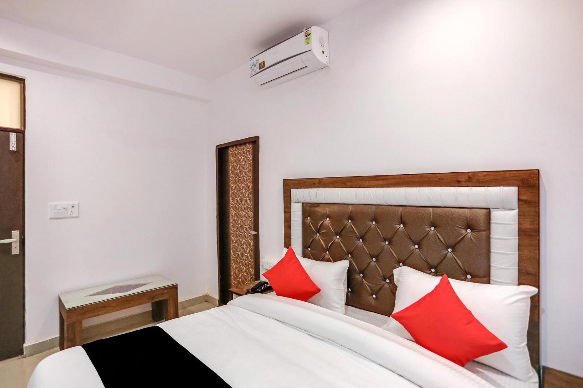 Hotel O Golden Stone Ghaziabad Exterior photo